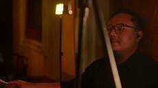 KJ 429 Masih Banyak Orang Berjalan